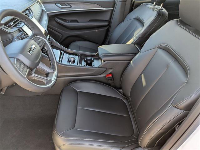 new 2025 Jeep Grand Cherokee car, priced at $44,114