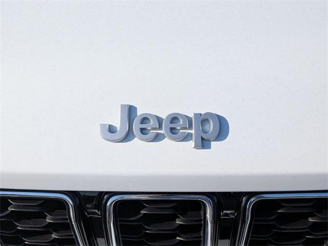 new 2025 Jeep Grand Cherokee car, priced at $44,114