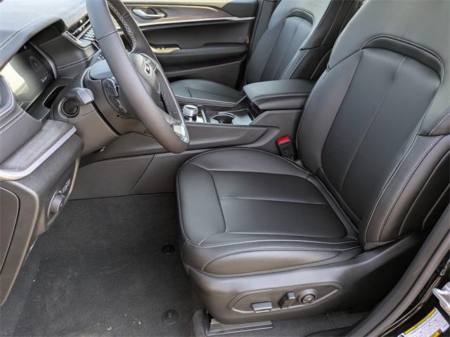 new 2025 Jeep Grand Cherokee car, priced at $42,605