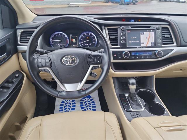 used 2018 Toyota Highlander car, priced at $21,436