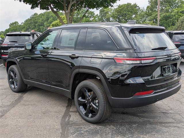 new 2025 Jeep Grand Cherokee car, priced at $47,085