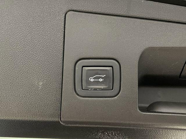 used 2021 Cadillac XT5 car, priced at $31,500