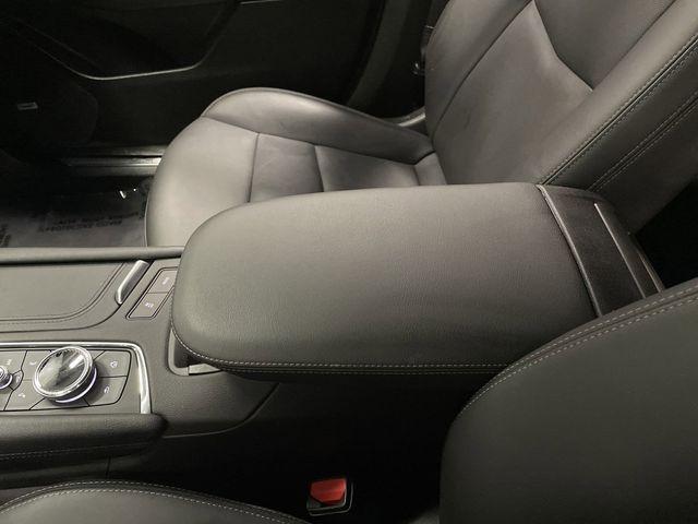 used 2021 Cadillac XT5 car, priced at $31,500