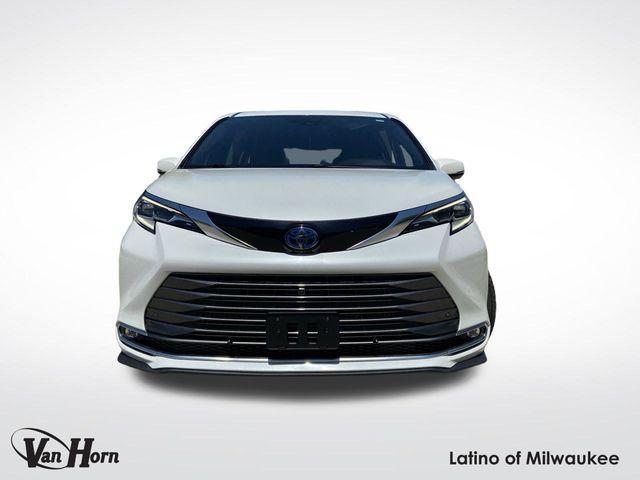 used 2022 Toyota Sienna car, priced at $47,293