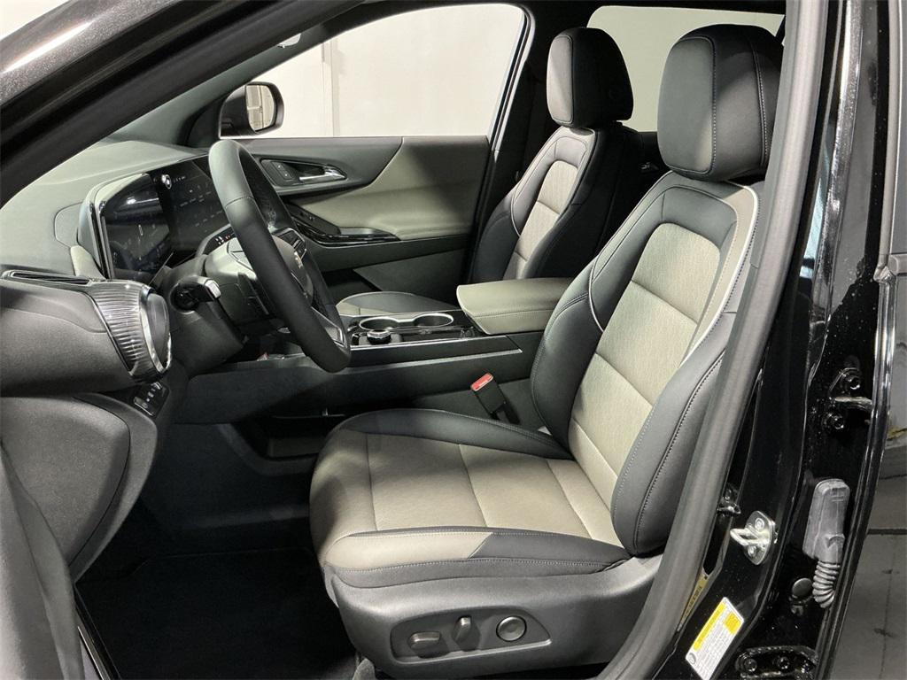 new 2026 Chevrolet Equinox car, priced at $32,235