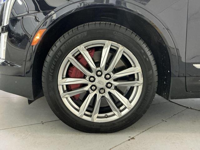 used 2022 Cadillac XT5 car, priced at $29,500
