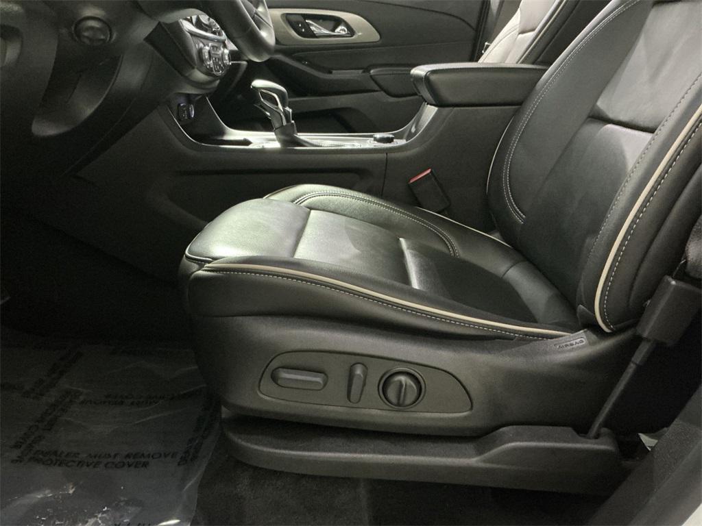 used 2023 Chevrolet Traverse car, priced at $33,000