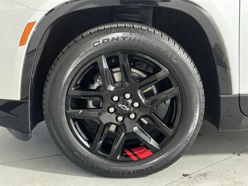 used 2023 Chevrolet Traverse car, priced at $33,000