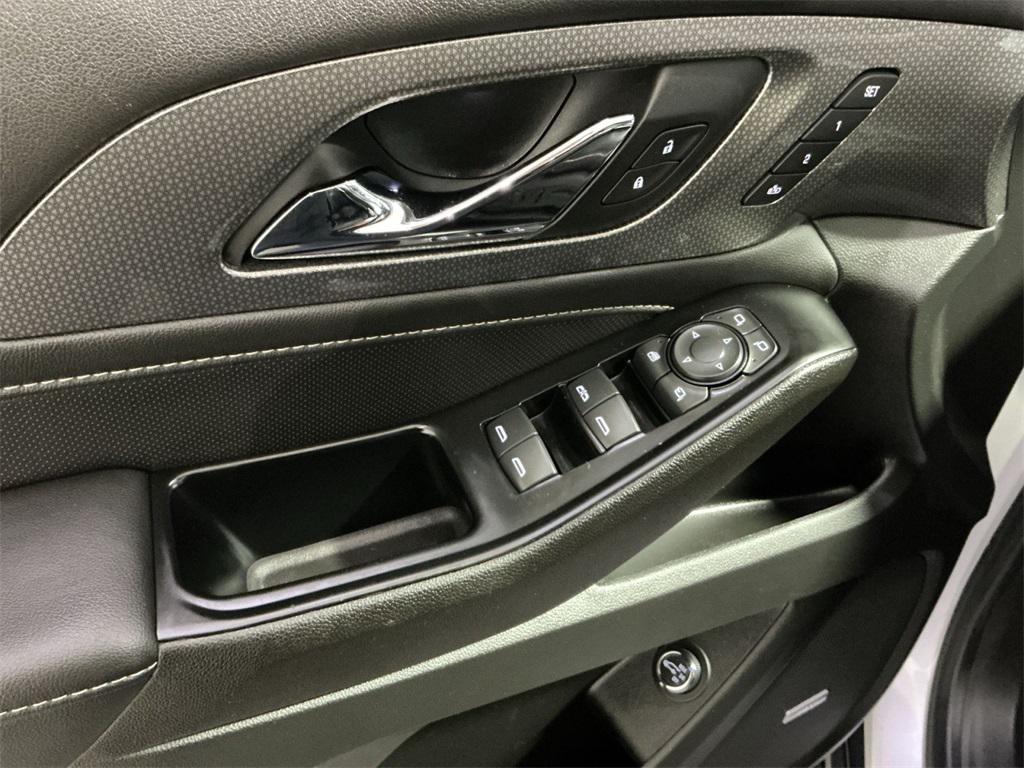 used 2023 Chevrolet Traverse car, priced at $33,000