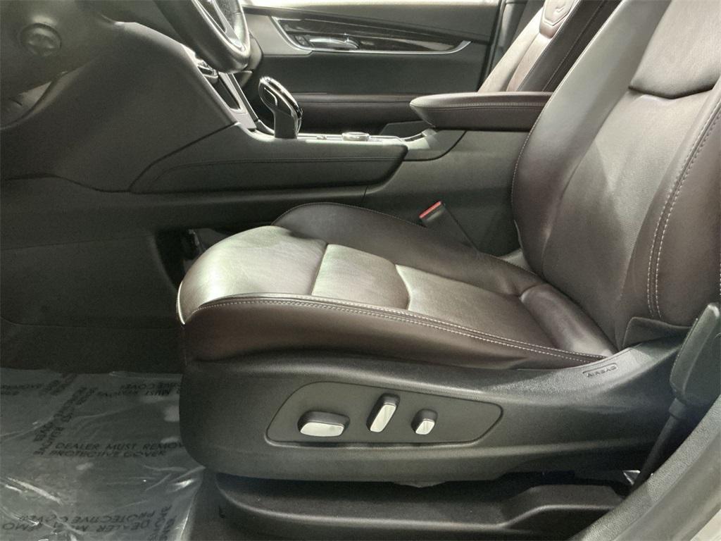 used 2022 Cadillac XT6 car, priced at $35,000