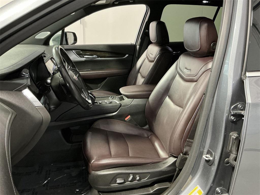 used 2022 Cadillac XT6 car, priced at $35,000