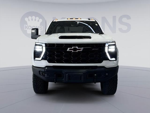 used 2024 Chevrolet Silverado 2500 car, priced at $72,000