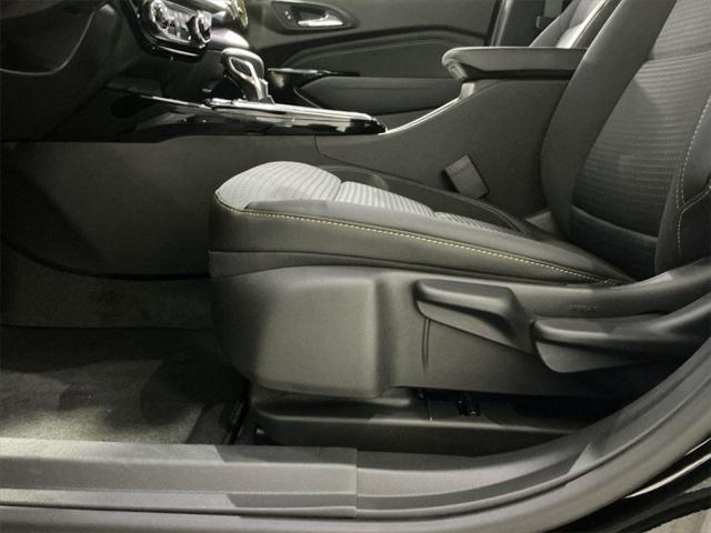 new 2025 Chevrolet Trax car, priced at $25,384