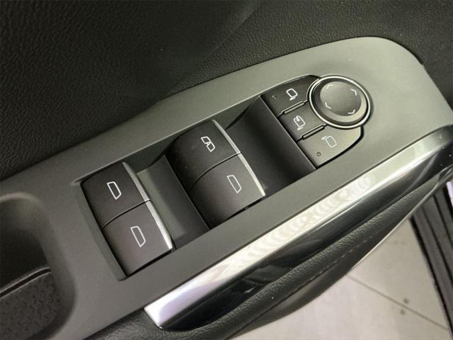 new 2025 Chevrolet Traverse car, priced at $53,220