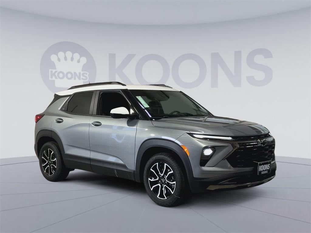 new 2026 Chevrolet TrailBlazer car, priced at $27,450