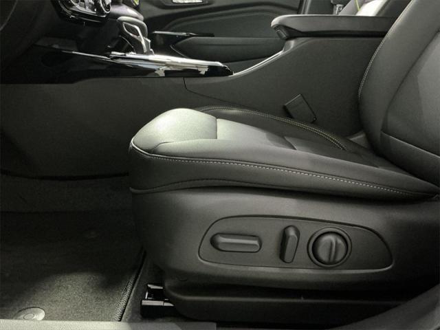 new 2025 Chevrolet Trax car, priced at $25,694