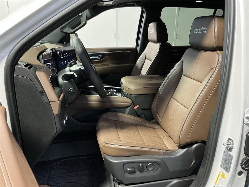 new 2025 Chevrolet Suburban car, priced at $88,395