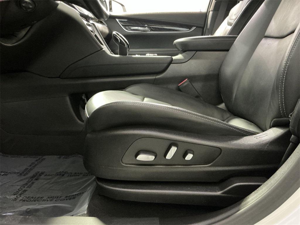 used 2022 Cadillac XT6 car, priced at $34,500
