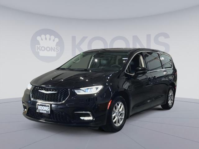used 2023 Chrysler Pacifica car, priced at $23,500