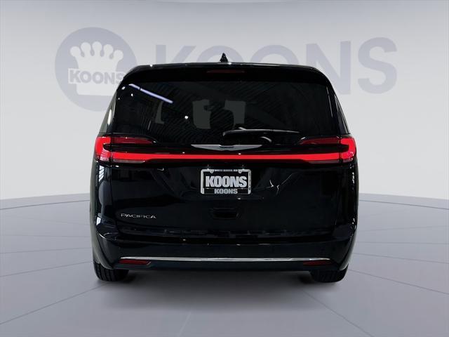 used 2023 Chrysler Pacifica car, priced at $23,500