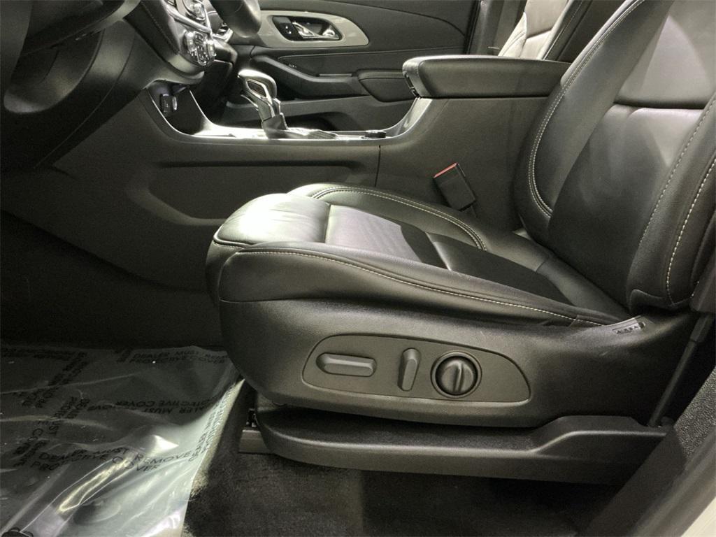 used 2023 Chevrolet Traverse car, priced at $30,500