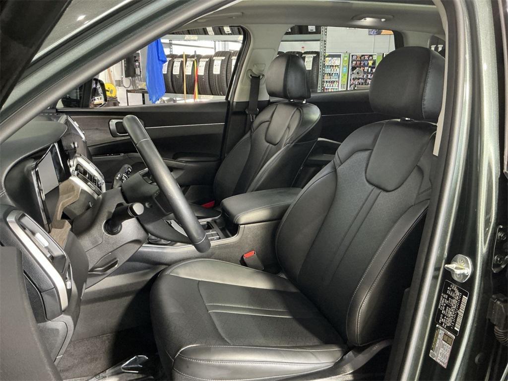 used 2023 Kia Sorento car, priced at $28,500