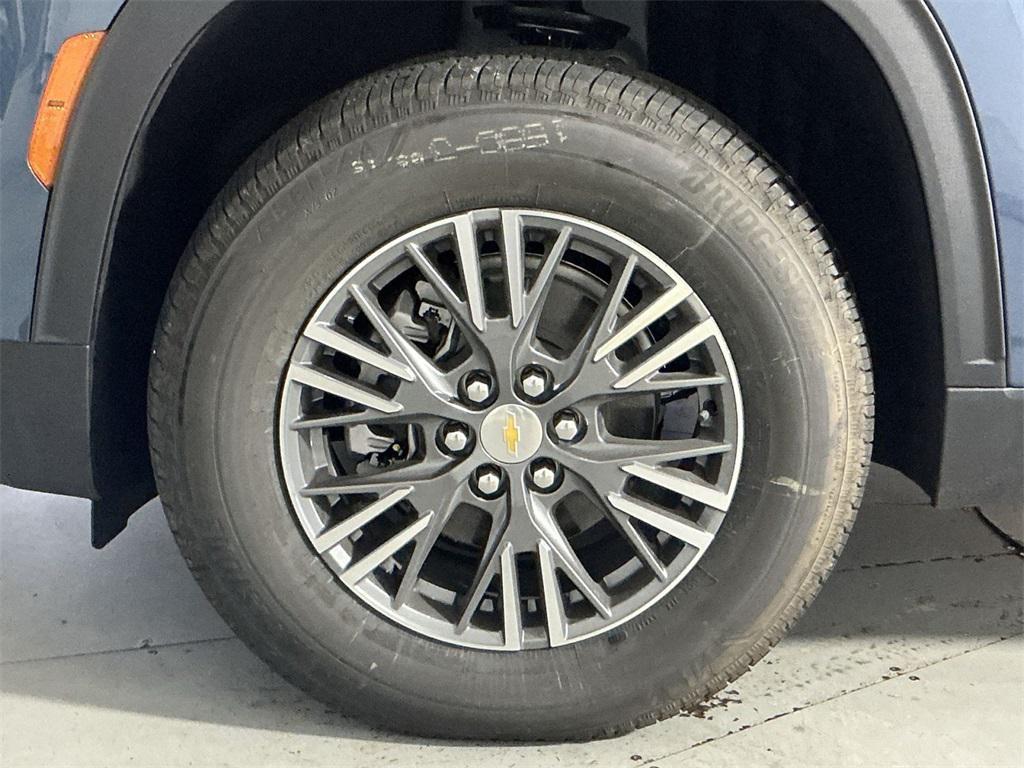 new 2026 Chevrolet Traverse car, priced at $41,215