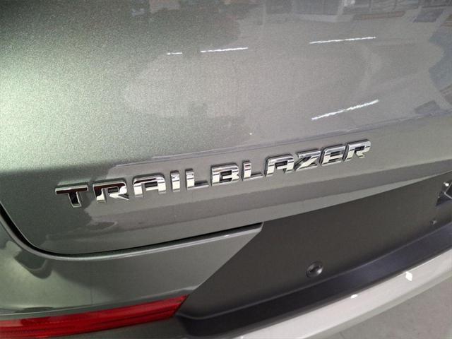 new 2025 Chevrolet TrailBlazer car, priced at $28,370