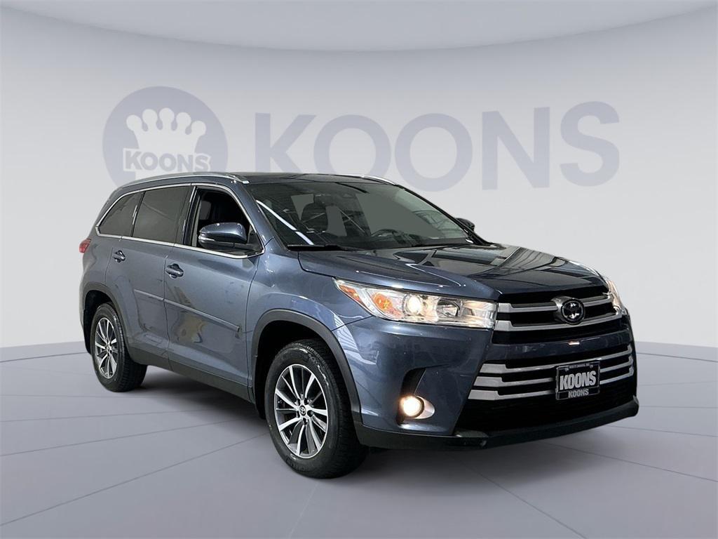 used 2019 Toyota Highlander car, priced at $26,500