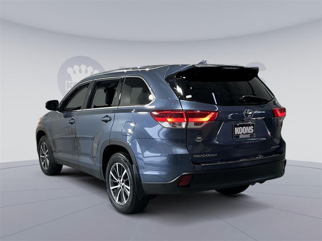 used 2019 Toyota Highlander car, priced at $26,500