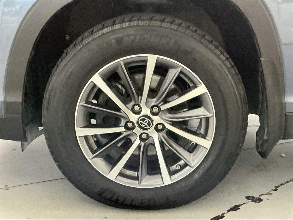 used 2019 Toyota Highlander car, priced at $26,500