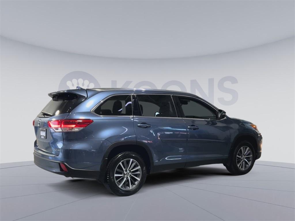 used 2019 Toyota Highlander car, priced at $26,500