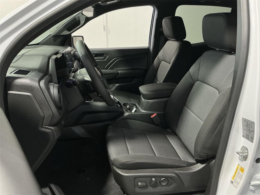 new 2026 Chevrolet Colorado car, priced at $31,935