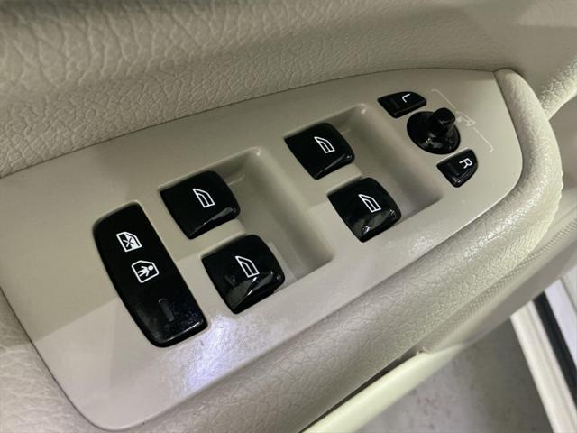 used 2021 Volvo XC90 car, priced at $32,500