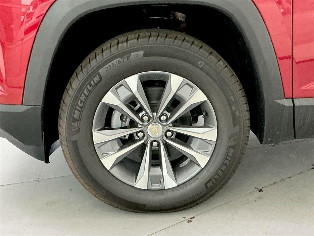 new 2026 Chevrolet Equinox car, priced at $29,330