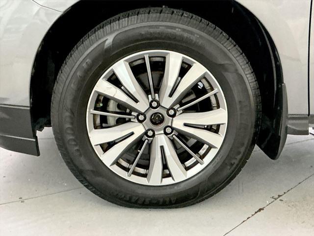 used 2020 Nissan Pathfinder car, priced at $19,000