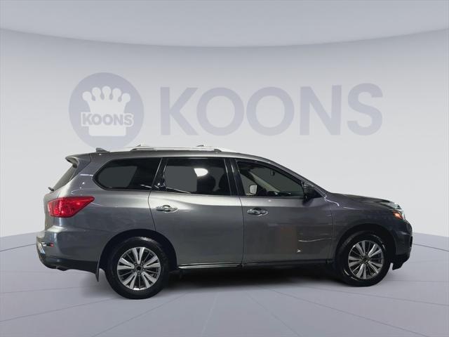 used 2020 Nissan Pathfinder car, priced at $19,000