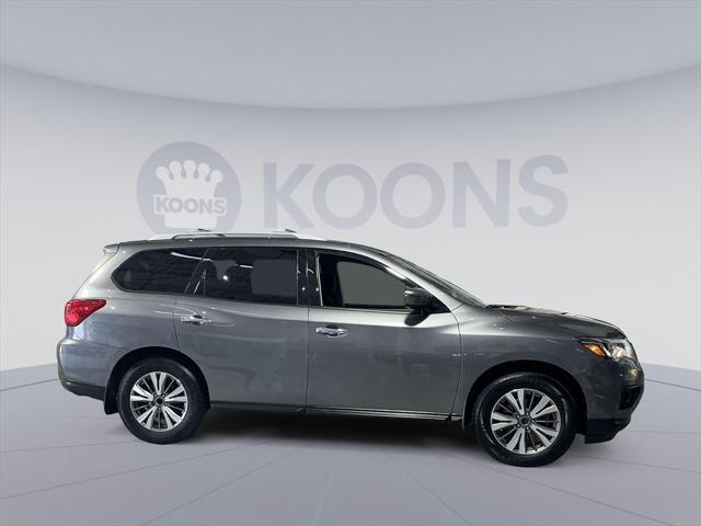 used 2020 Nissan Pathfinder car, priced at $19,000