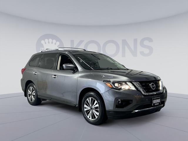 used 2020 Nissan Pathfinder car, priced at $19,000