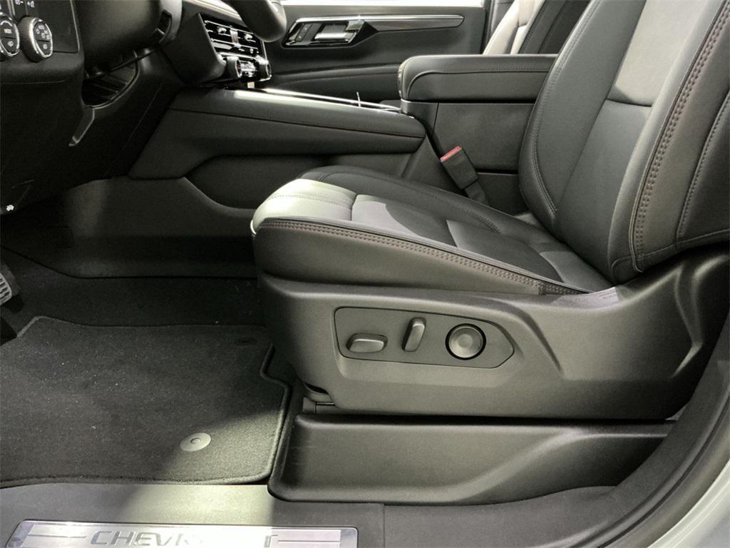 new 2025 Chevrolet Suburban car, priced at $77,574