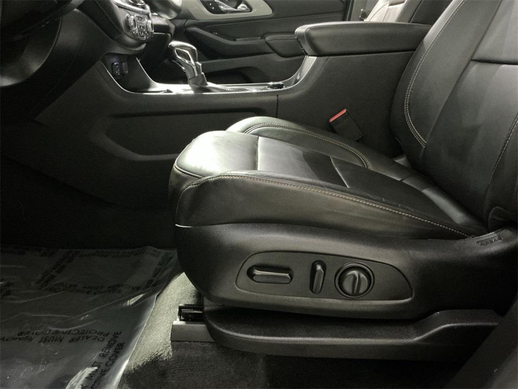 used 2021 Chevrolet Traverse car, priced at $26,500
