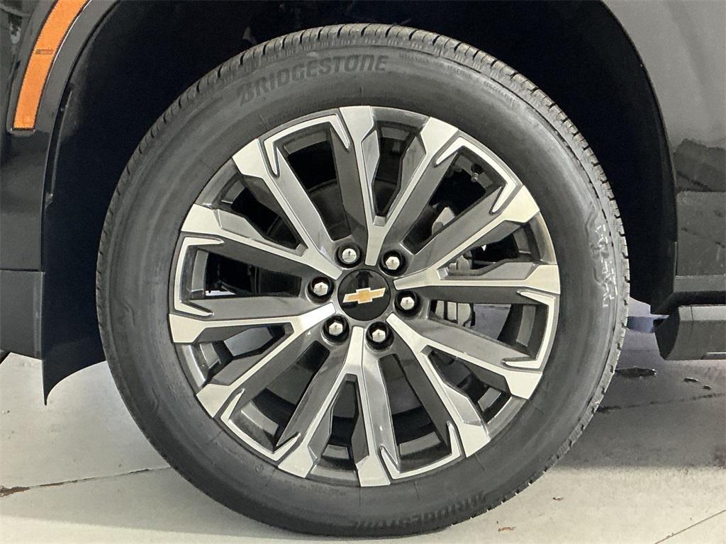 new 2025 Chevrolet Suburban car, priced at $87,379