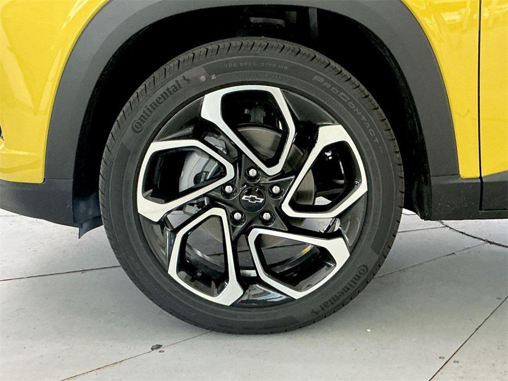 new 2025 Chevrolet Trax car, priced at $24,194