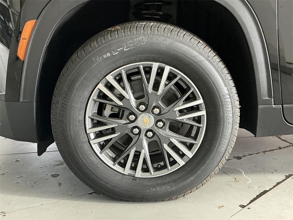 new 2026 Chevrolet Traverse car, priced at $42,120