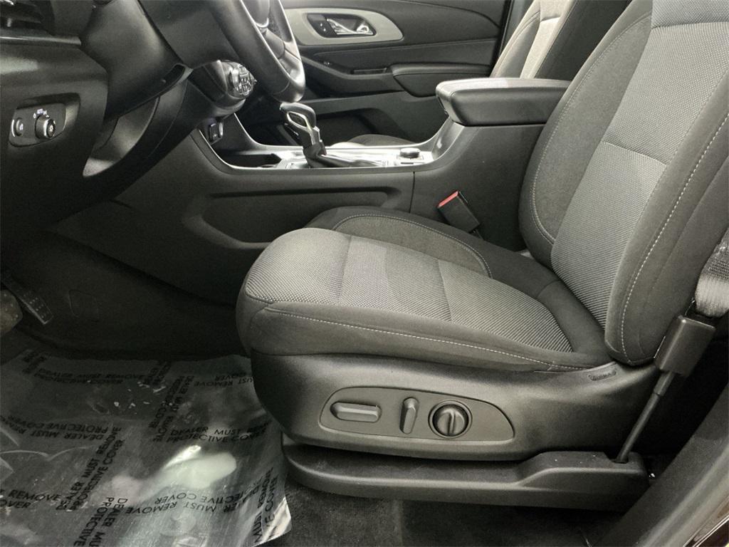 used 2023 Chevrolet Traverse car, priced at $31,000