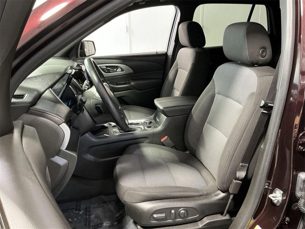 used 2023 Chevrolet Traverse car, priced at $31,000