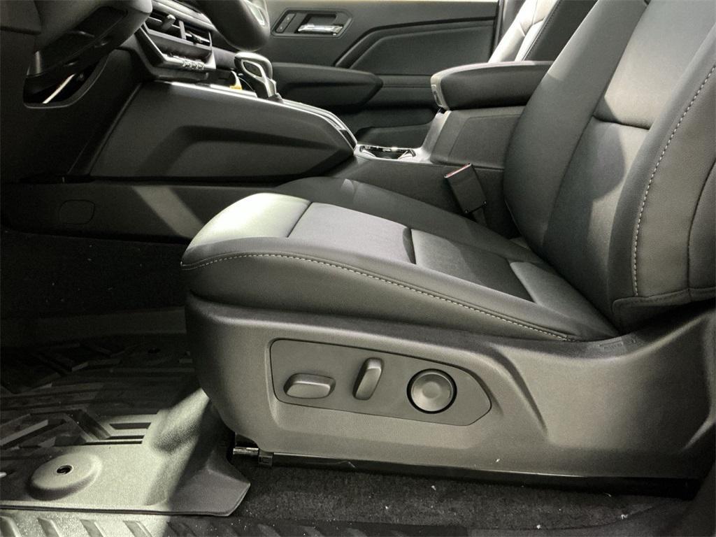 new 2026 Chevrolet Colorado car, priced at $43,079