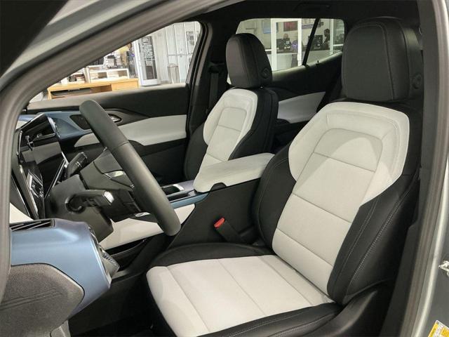new 2025 Chevrolet Equinox EV car, priced at $35,578