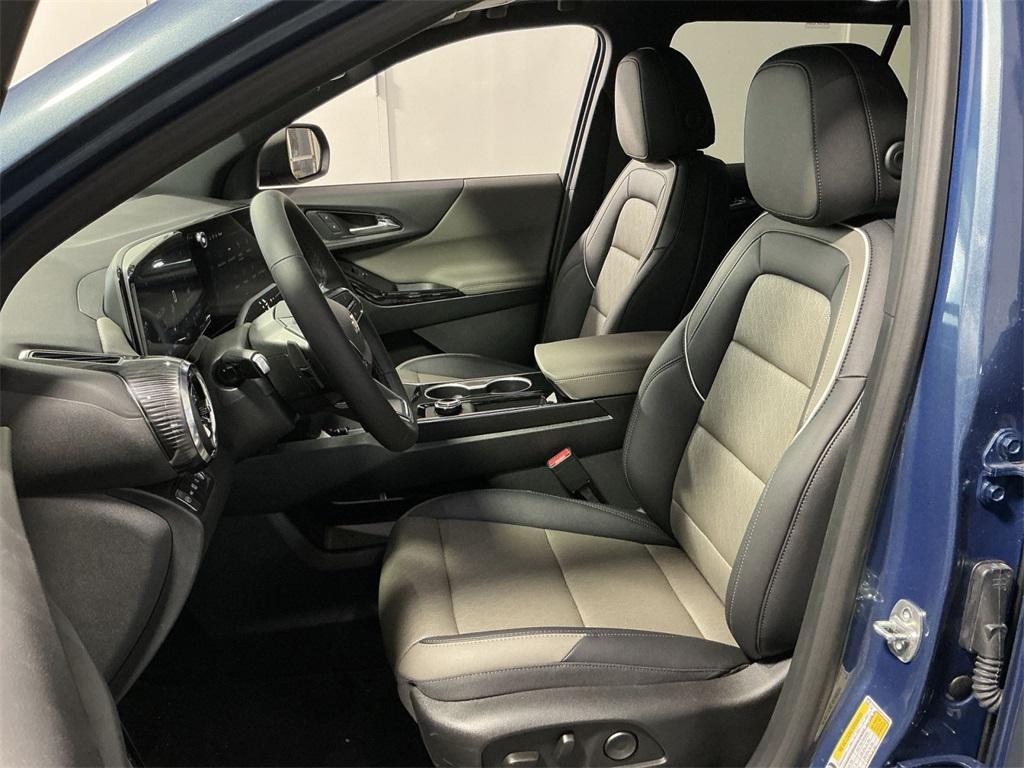 new 2026 Chevrolet Equinox car, priced at $32,190