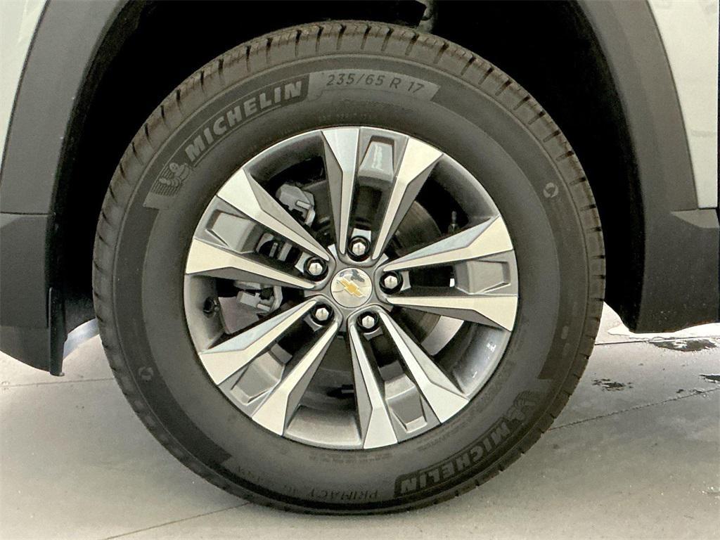 new 2026 Chevrolet Equinox car, priced at $31,340